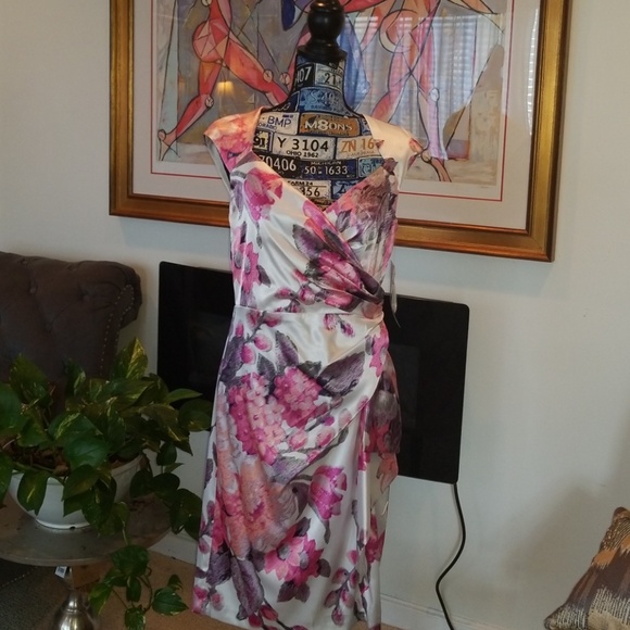 Maggy London Dresses & Skirts - DRESS BY MAGGY LONDON